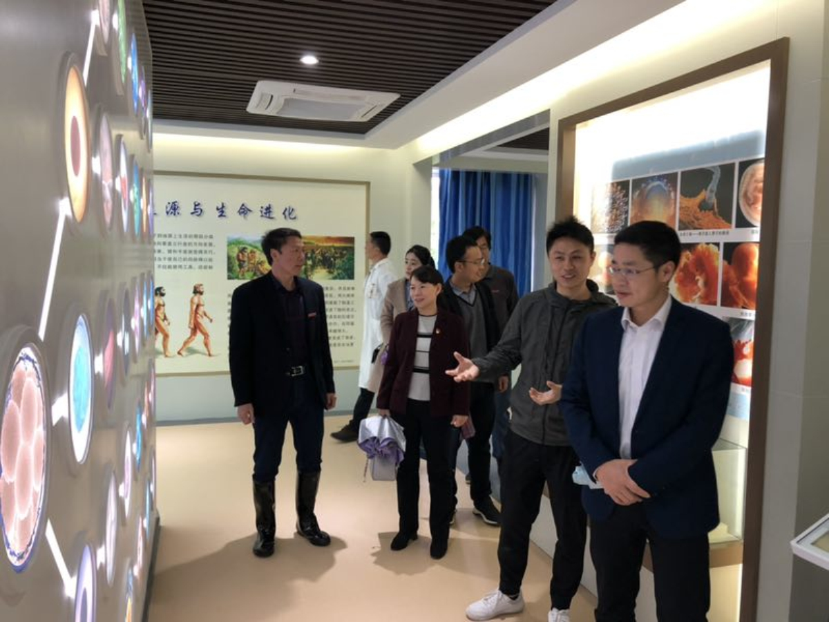 微信图片_20190325101847_编辑.jpg