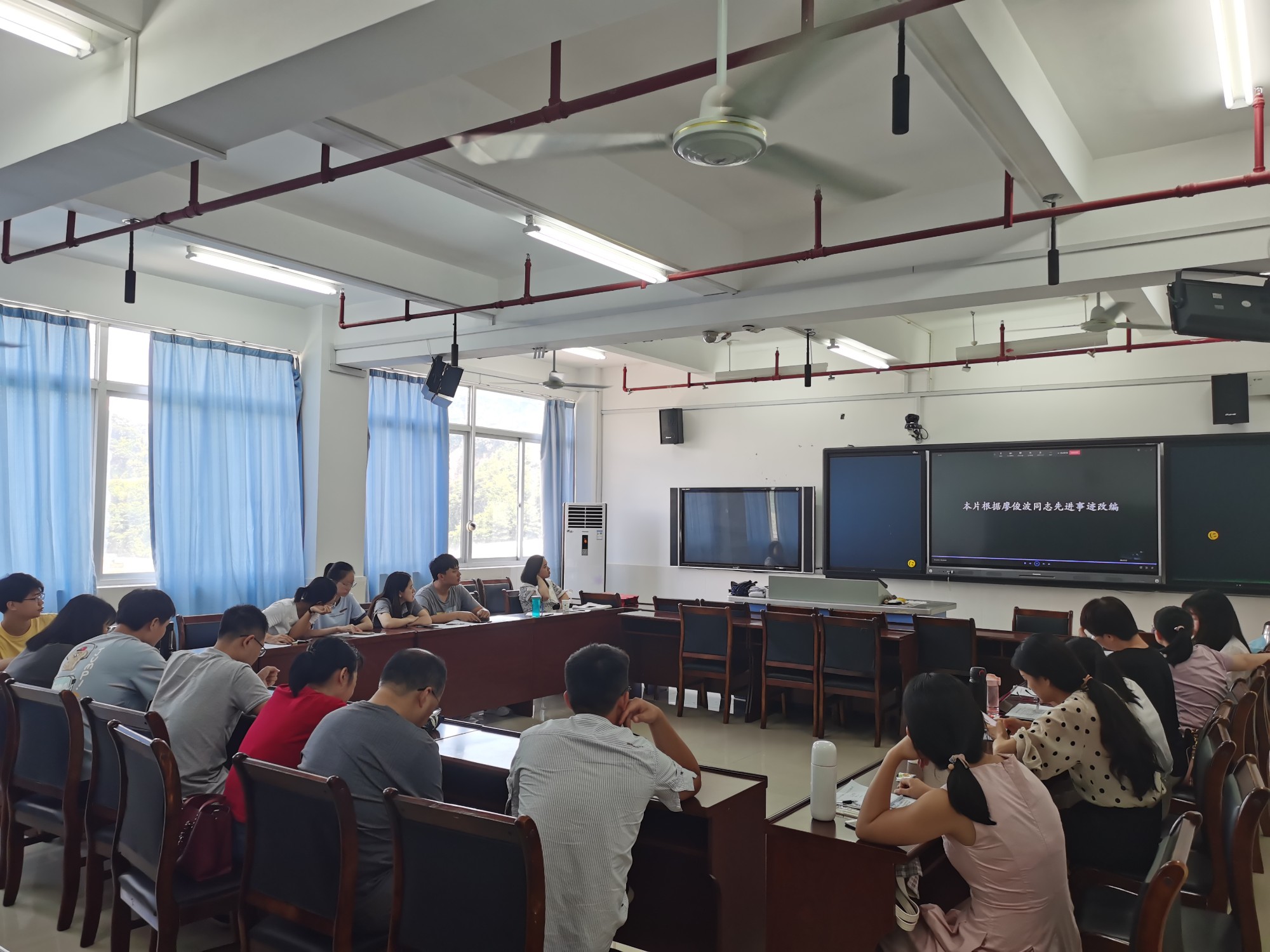 党史学习教育活动照片2.jpg