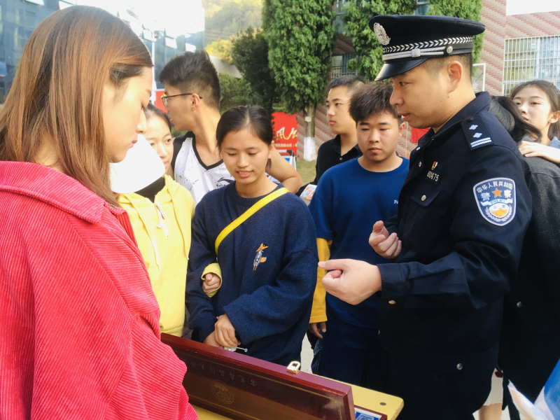 微信图片_20191118111022_编辑.jpg