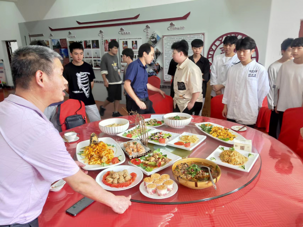 5月11日商贸系（热菜）职业教育周图片4.png
