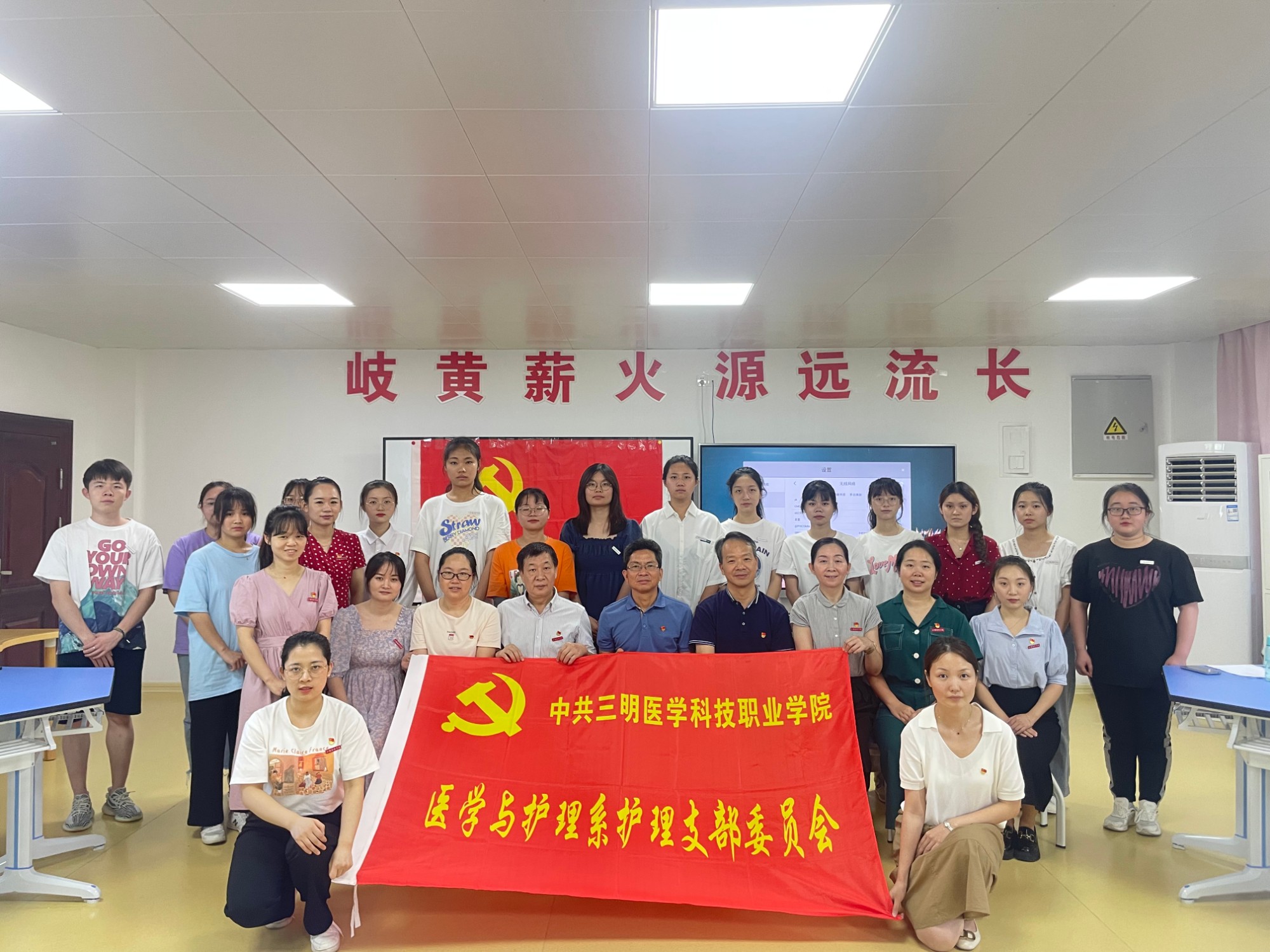 微信图片_20220630183004.jpg 微信图片_20220630183004.jpg
