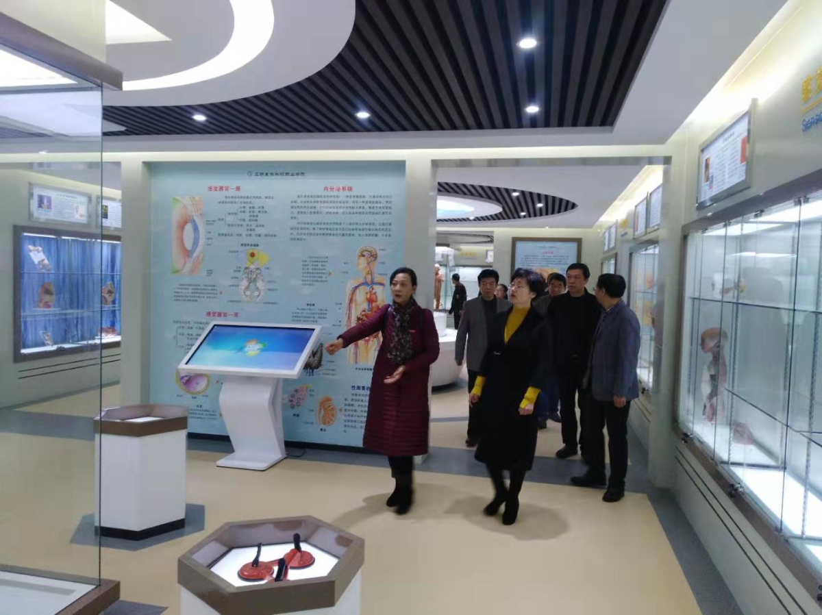 微信图片_20190221085037_编辑.jpg