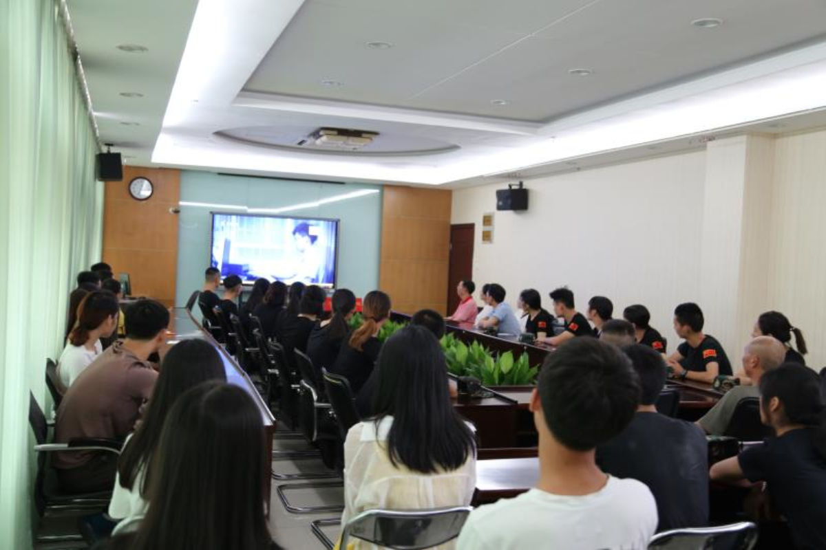 微信图片_20180917160041_编辑.jpg 微信图片_20180917160041_编辑.jpg